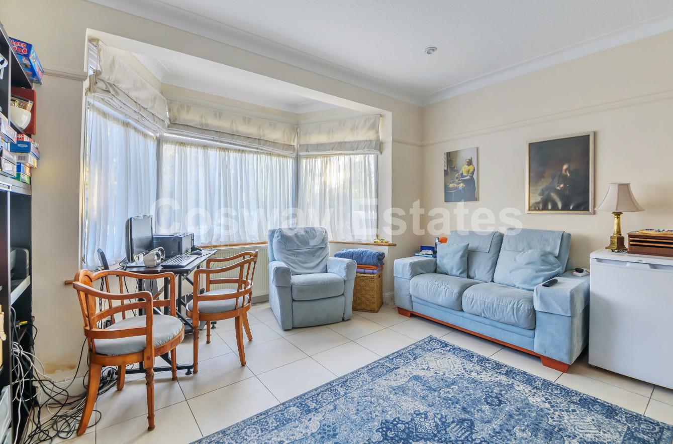 Sydney Grove, London